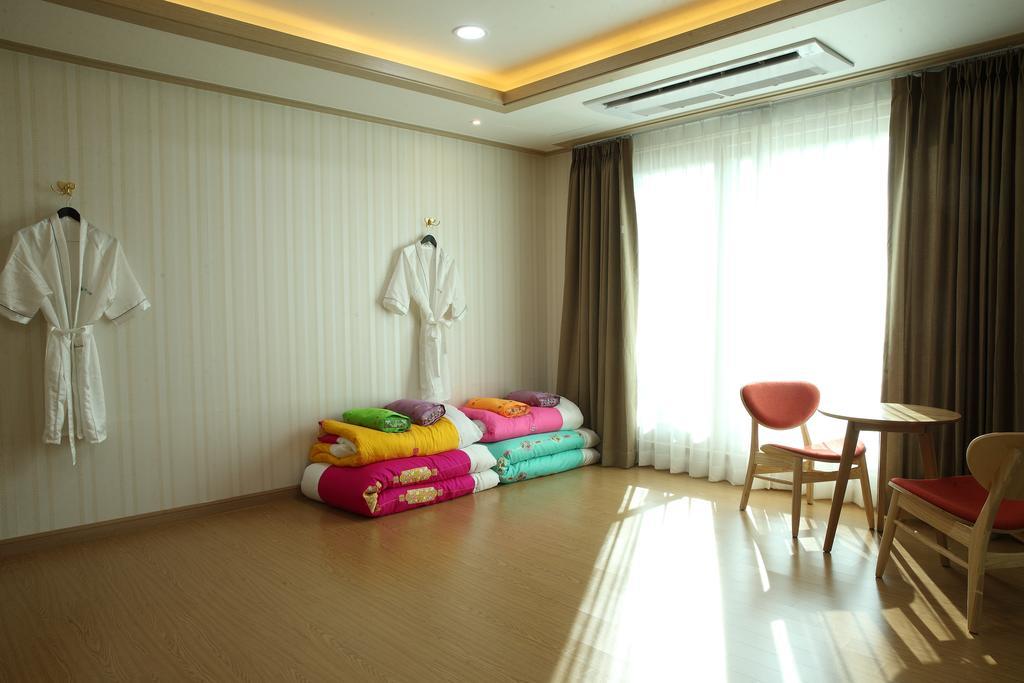 Arisu Gyeongju Hotel Extérieur photo